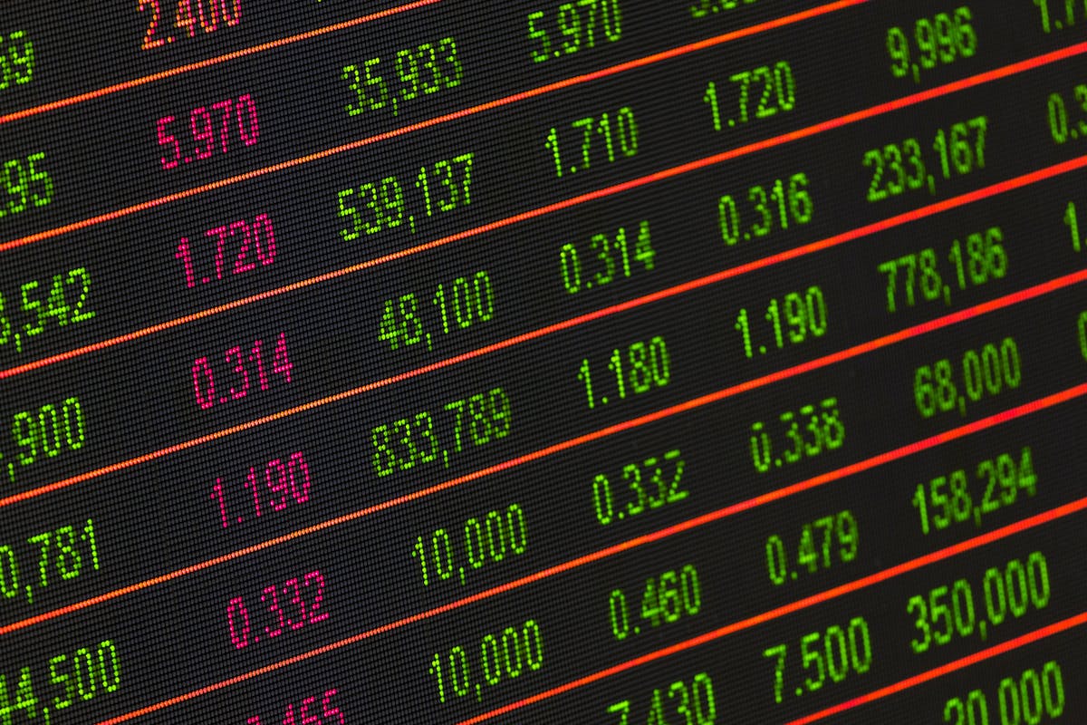 Pré-dédouanement à l'importation au Cameroun en 2026 : guide complet, plateforme e-FORCE, BESC, domiciliation bancaire, assurance harmonisée